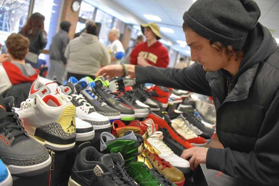 Sneakerheads search for the best deals – The Evanstonian