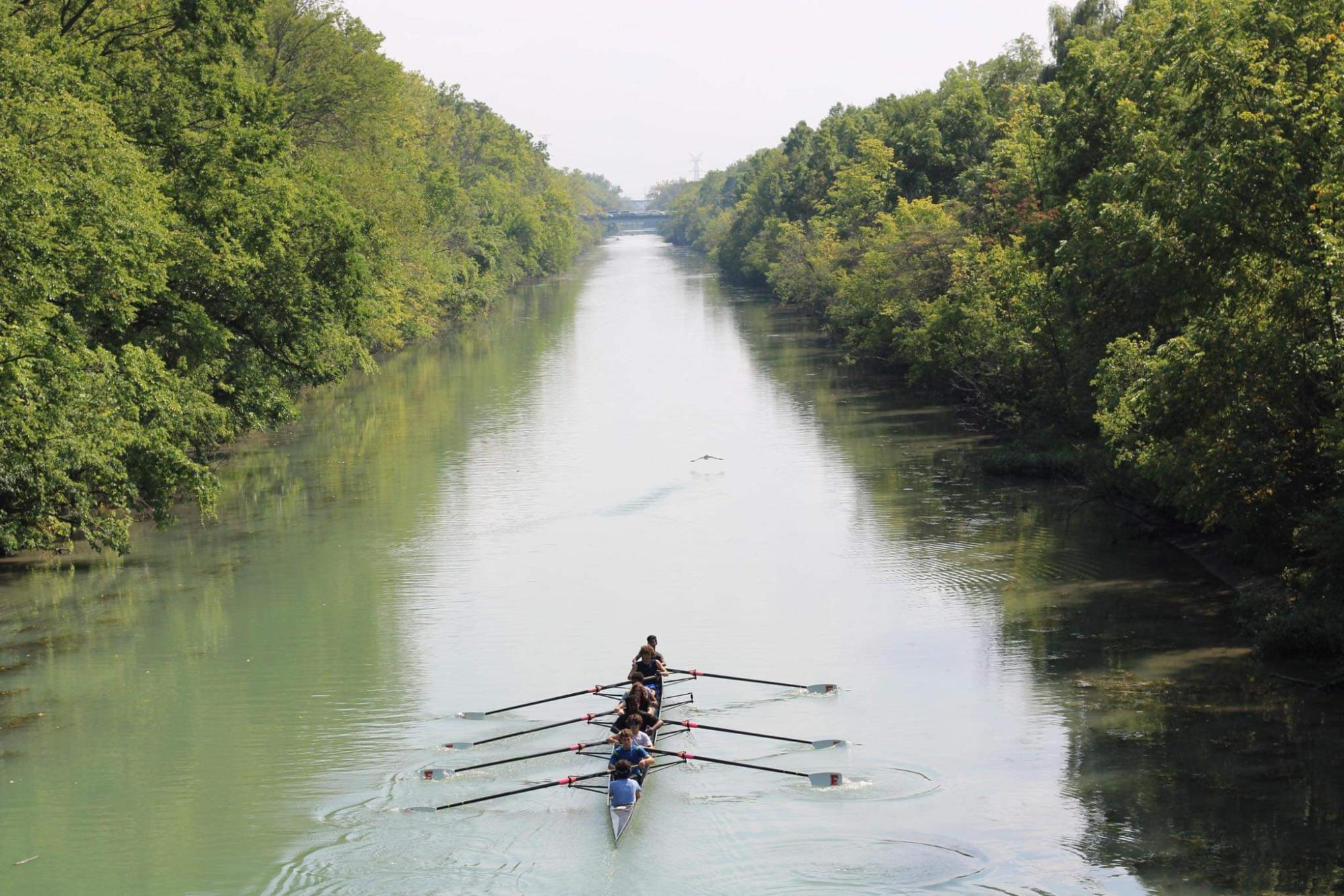 Rowers moving down the river. Photo courtesy of ETHS rowing team.